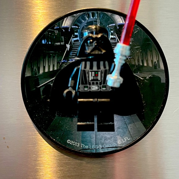 Lego Star Wars Collector Figures Yoda & Darth Vader on magnet background - Picture 2 of 4
